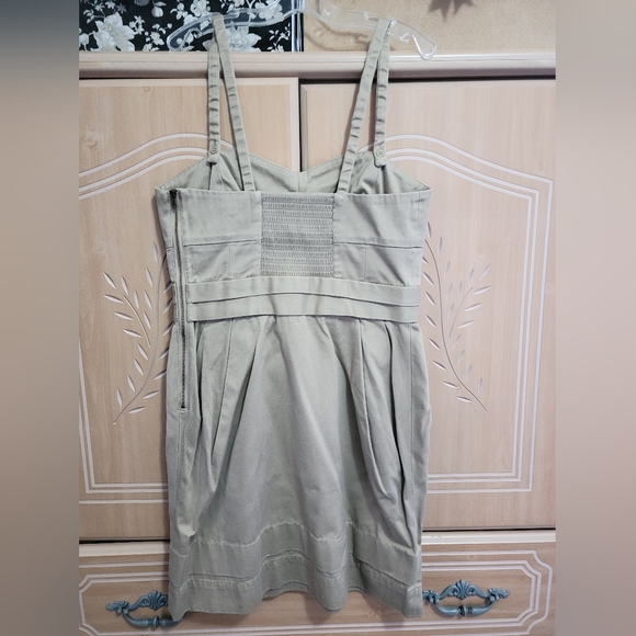 Aritzia Wilfred dress. Khaki. SIZE 6. - Picture 4 of 4